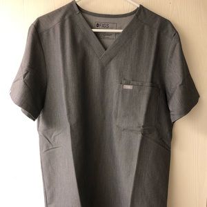 Men’s Figs scrub top